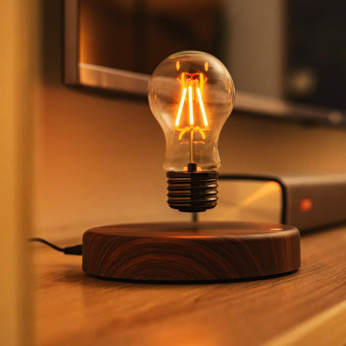 Aviaura - Levitating Light Bulb